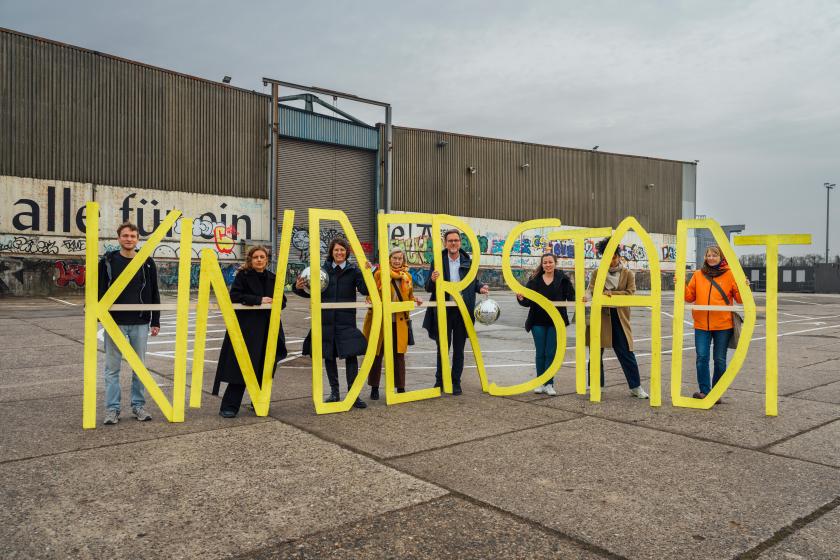 Auf dem Baakenh&ouml;ft in der HafenCity entsteht in den Sommerferien die Kinderstadt 2026. Sie wird getragen von einer breiten Allianz von Partnern. 